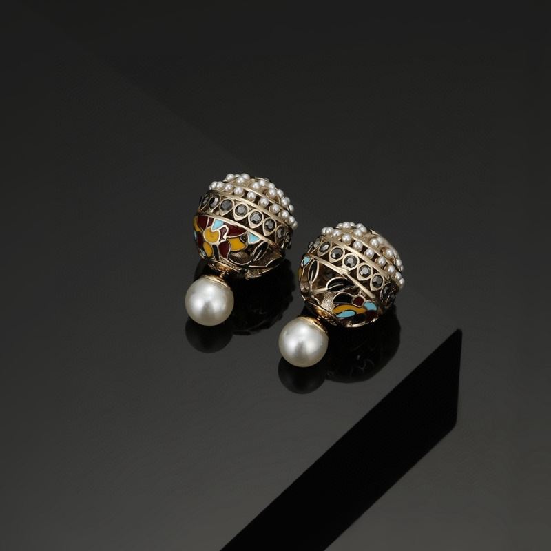 chr1st1an D10r earrings